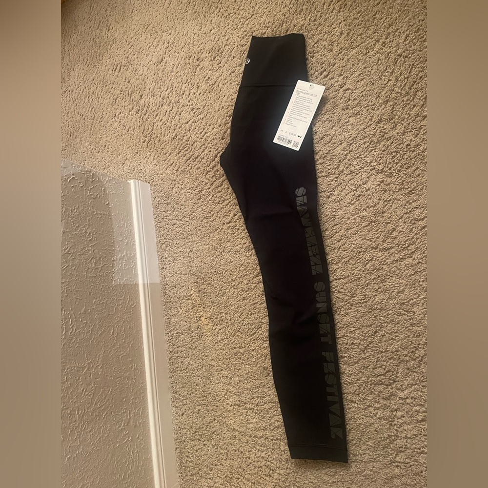 Lululemon Wunder Under HR 7/8 tights  - Seawheeze Sunset Festival - reflective